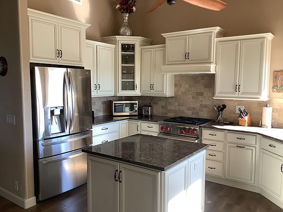 5th image of 8435 W Behrend Dr