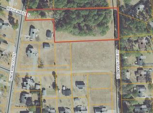 2 Underwood St, Clinton, NC 28328