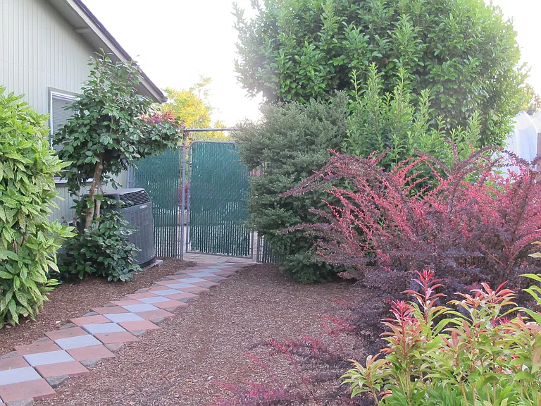 1816 NW Lincoln St — Photo 7