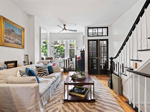 2nd image of 262 6th St