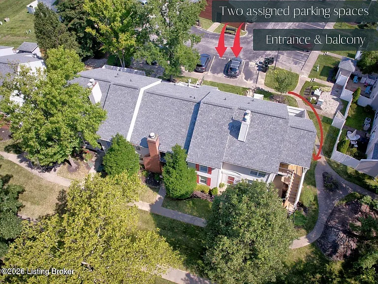 10402 Timberwood Cir — Photo 2