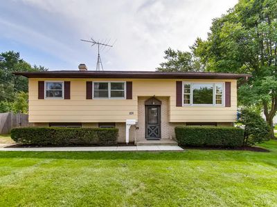 1131 Madison Ave, St Charles, IL, 60174