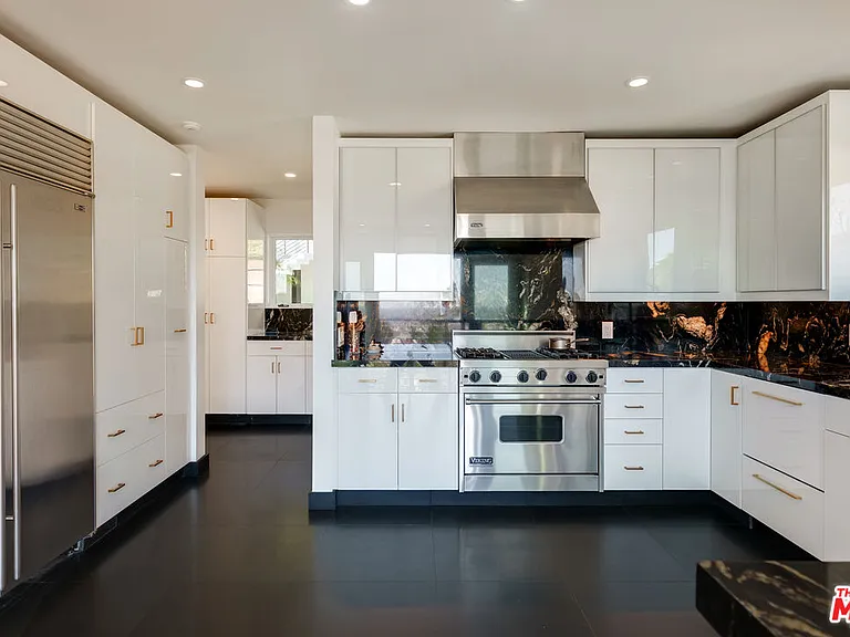1404 Devlin Dr — Photo 15