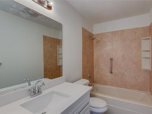 4th image of 12115 Acorn Creek Trl
