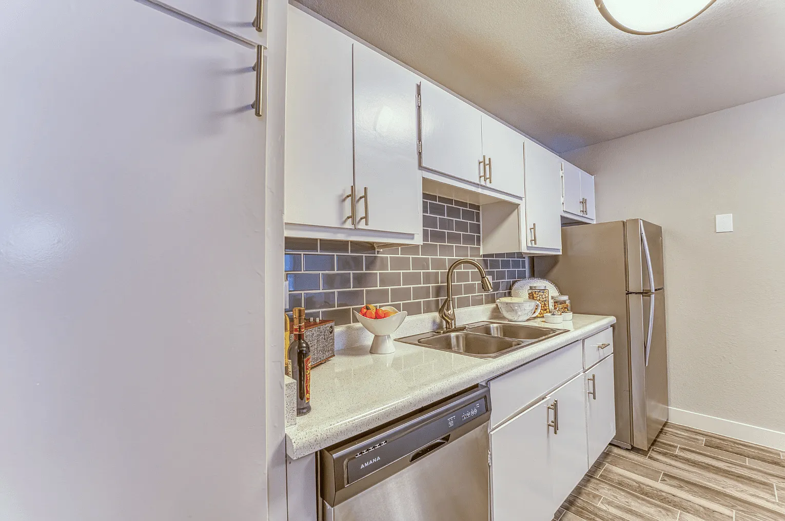 Las Brisas Apartment Homes — Photo 3