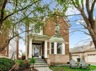 2151 Mint Ln, Glenview, IL 60026