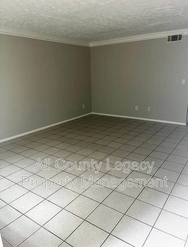 2 bed, 1.5 bath, 1152 sqft, $1,195 — Photo 3