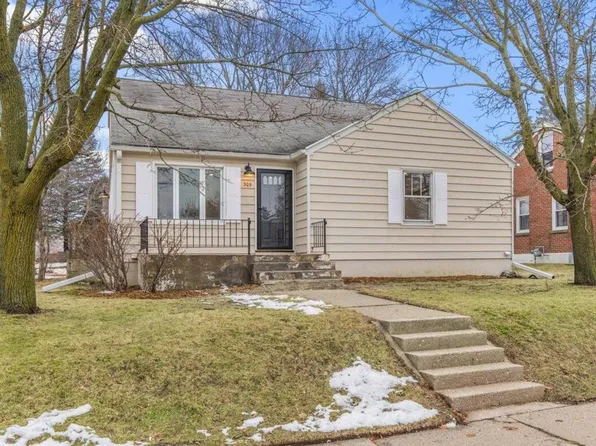 305 S Silverbrook Drive, West Bend, WI 53095