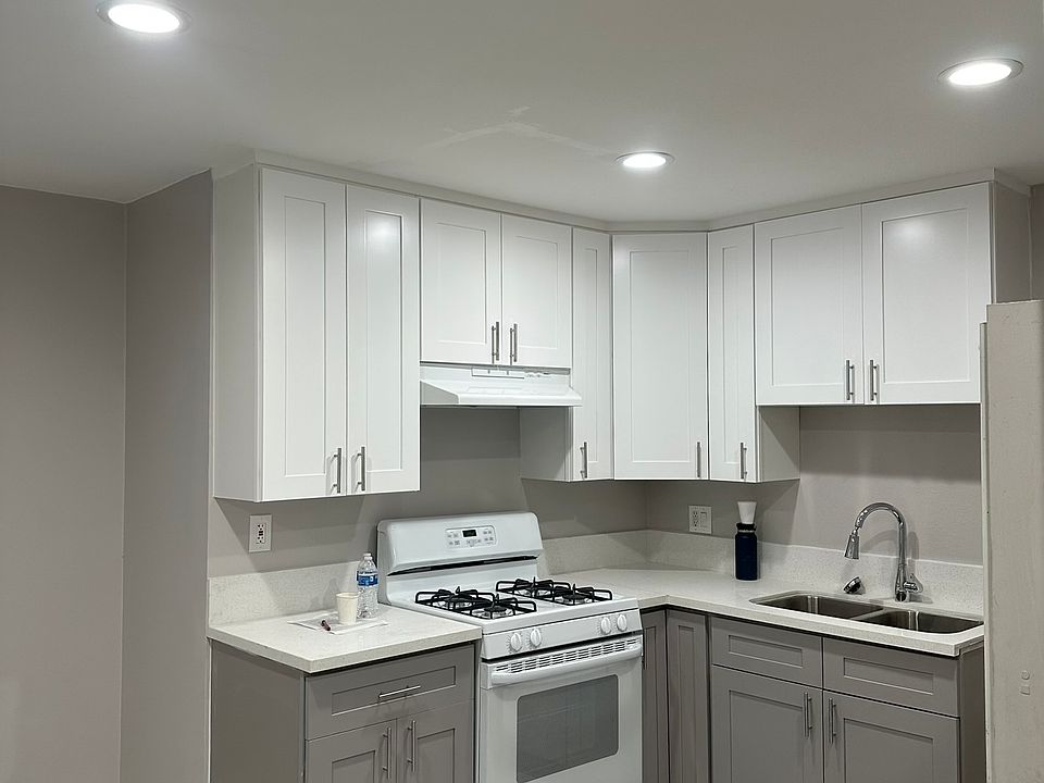 1st image of 5114 Oakland St #213