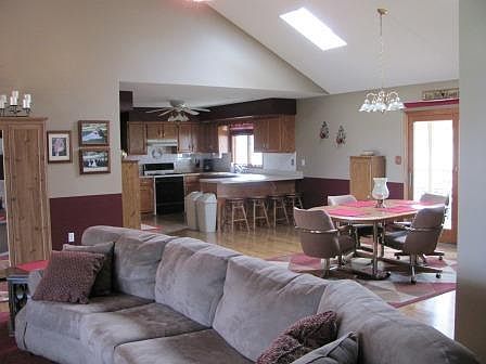 2nd image of 685 N Elizabeth Dr