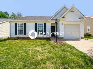 9106 Chesham Dr, Charlotte, NC 28227