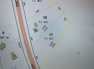 17 Amherst St, Granby, MA 01033