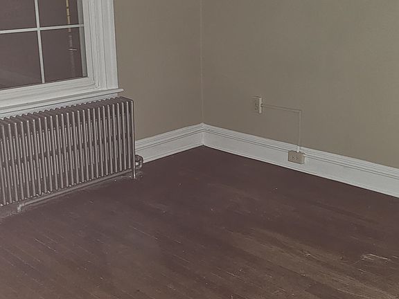 3rd image of 202 Franklin St #6