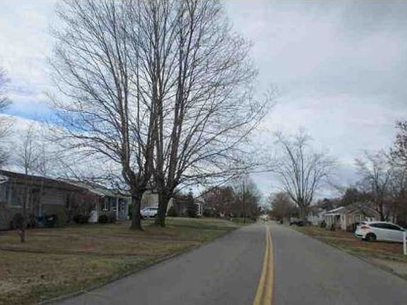 Exterior Neighborhood (street photo)
