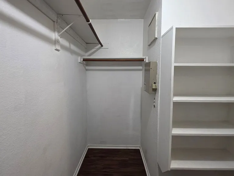 5820 Show Master Ln — Photo 15