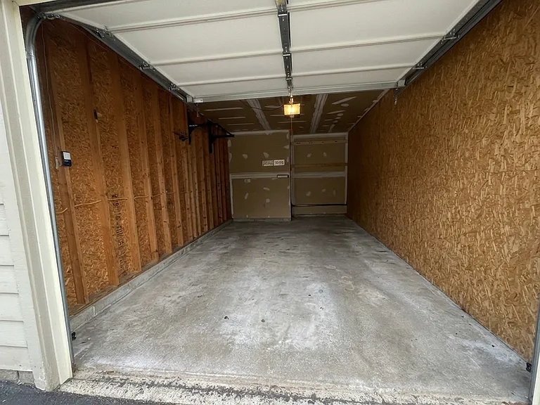 Detached Garage