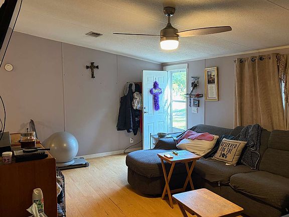 3rd image of 189 NW Jordan Ct