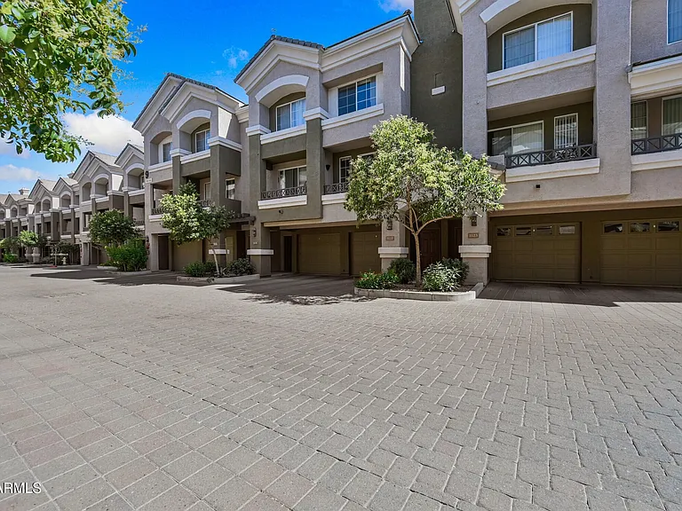 4455 E Paradise Village Pkwy S #1122 — Photo 2