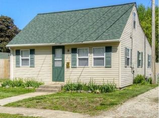 104 S East St, Indianola, IA 50125
