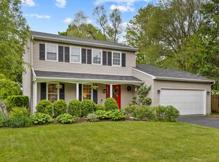 67 Alice Ln, Algonquin, IL 60102