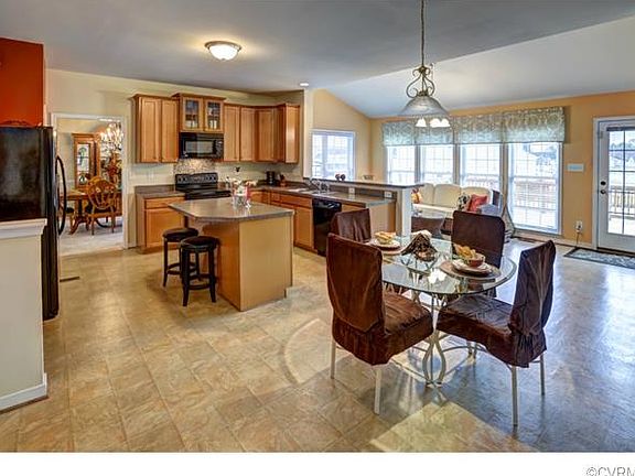 2nd image of 6913 Alyssalaine Dr