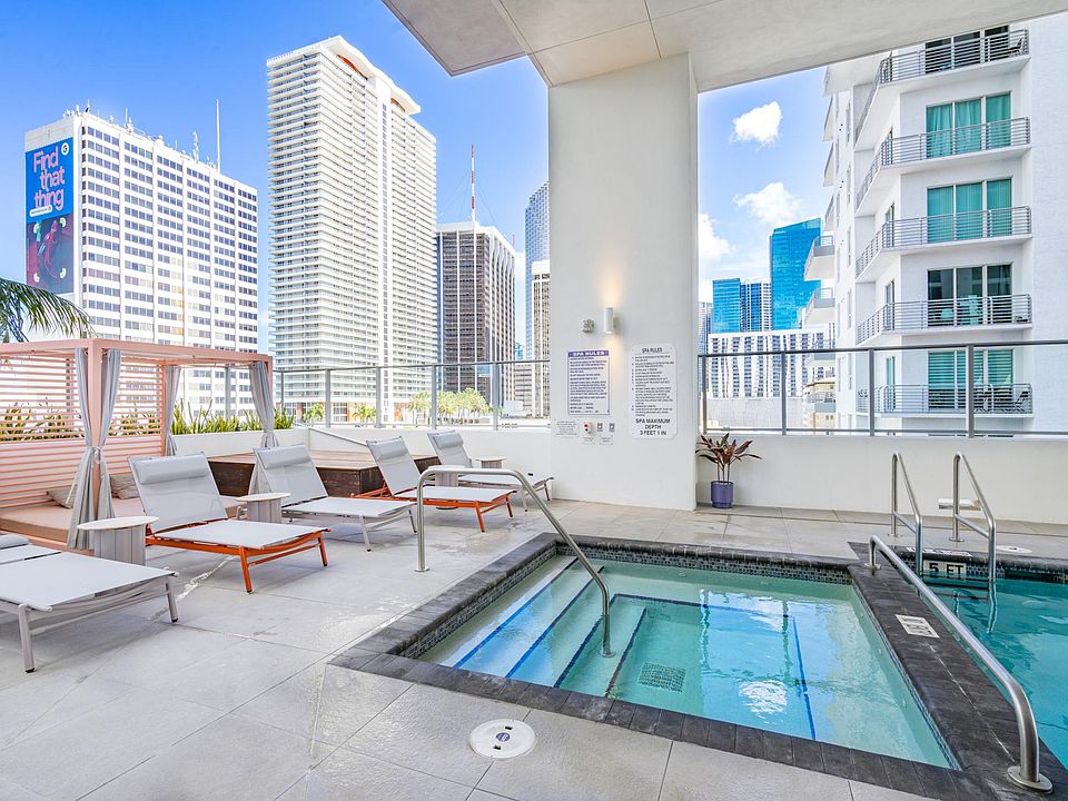 1st image of 227 NE 2nd St #1507