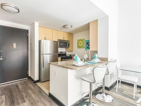 3rd image of 153-50 89th Ave #722