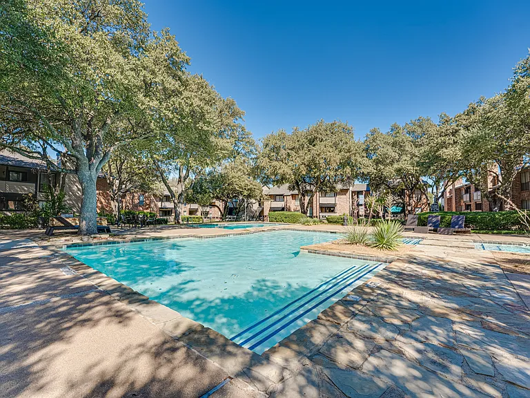 Southern Oaks — Photo 31