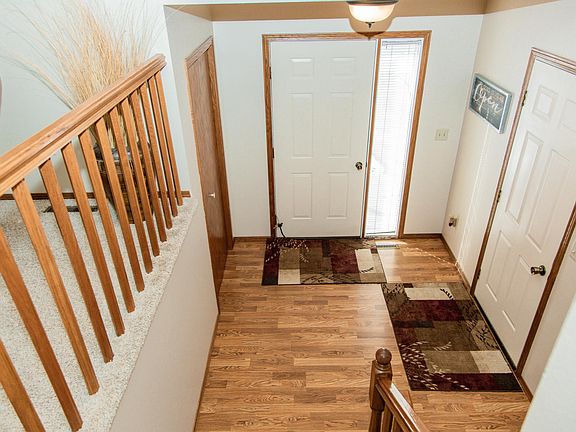 4th image of 473 Laredo Dr