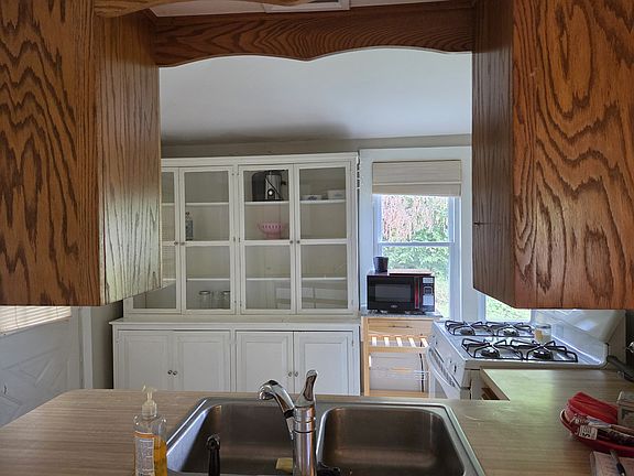 3rd image of 11120 3rd St