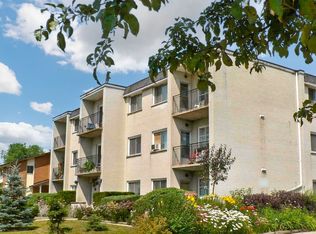 42 Westwood Dr, Kitchener, ON N2M 2K4