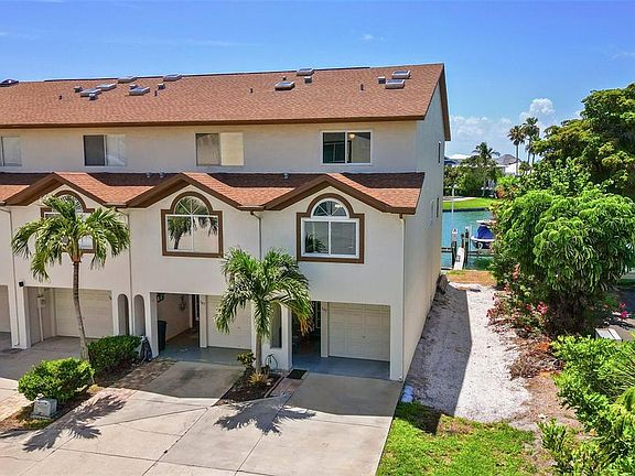 4th image of 367 Madeira Cir
