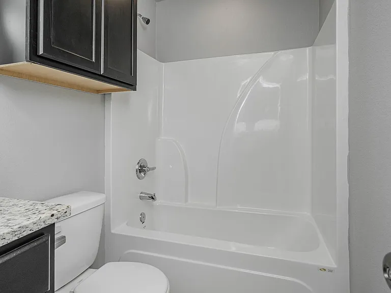 521 Fallbrook Dr — Photo 44
