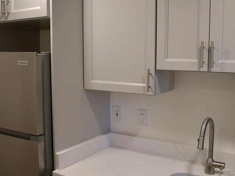 1728 N Rhodes St #281 — Photo 11