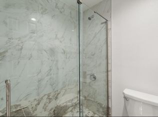 1880 White Oak Dr APT 101, Houston, TX 77009