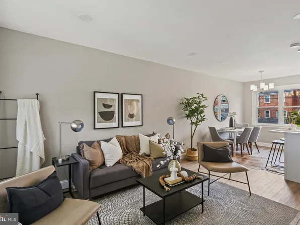 48 Berkshire Rd, Essex, MD 21221