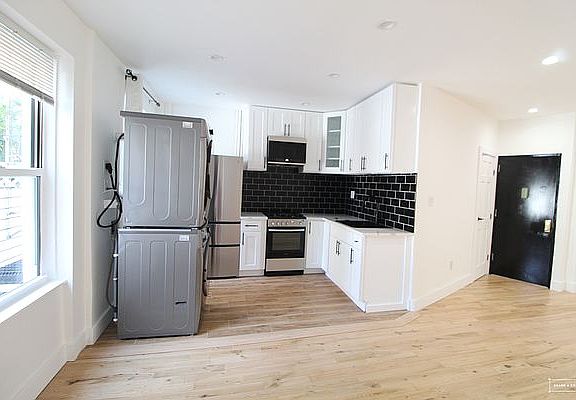 5th image of 48 Marcy Ave APT 1