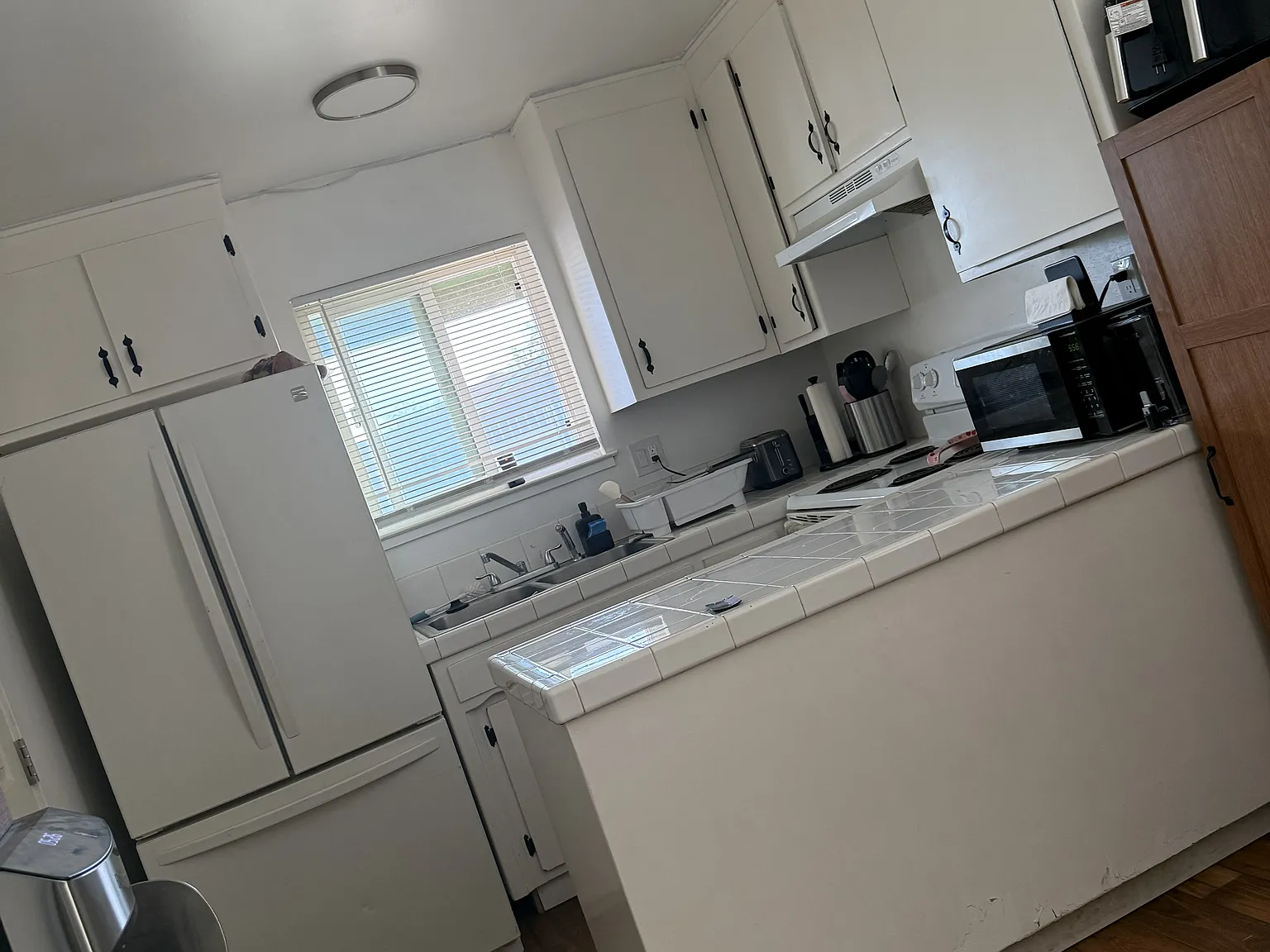 2 bed, 834 sqft, $1,900 — Photo 4