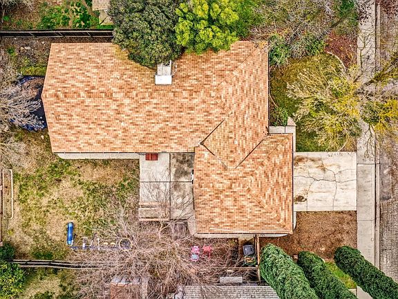 Almost 6,000 square foot lot.