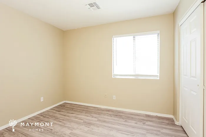 2149 N Santiana Pl — Photo 8