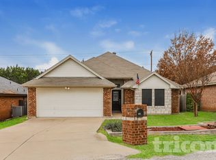 804 Rambling Ct, Granbury, TX 76049