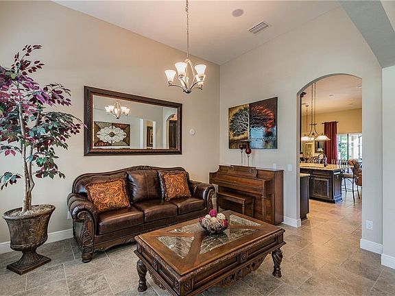4th image of 8254 Swiss Chard Cir