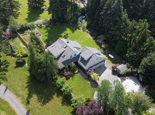 11208 Pinyon Ave NE, Bainbridge Island, WA 98110