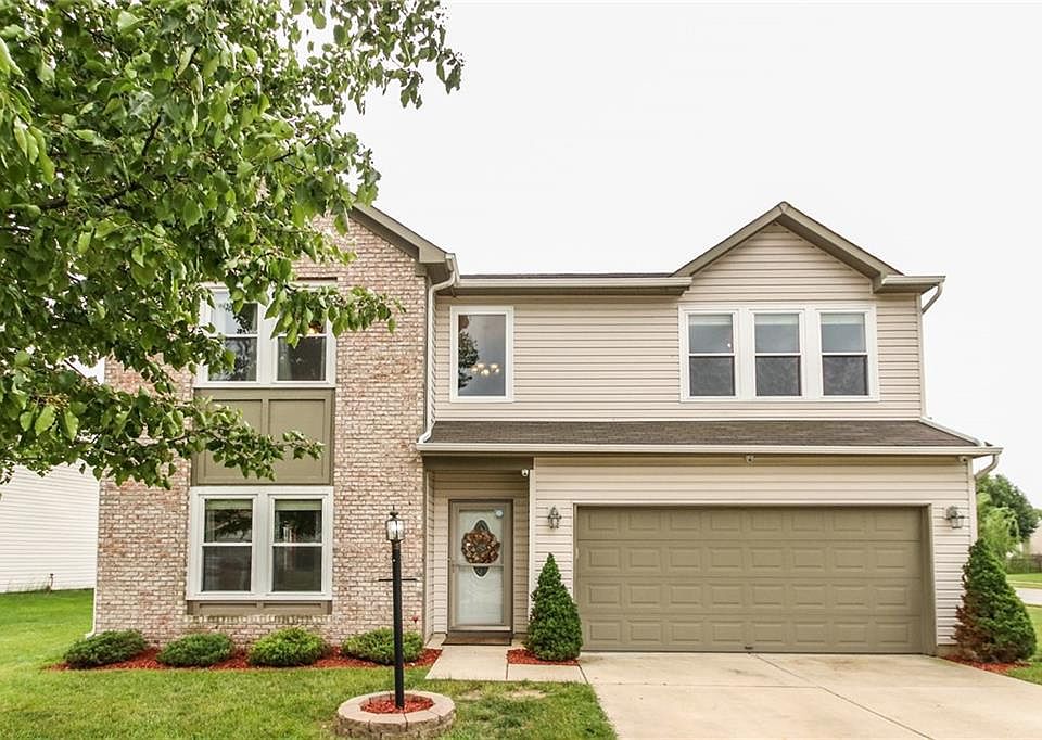 1st image of 5472 Wood Hollow Dr