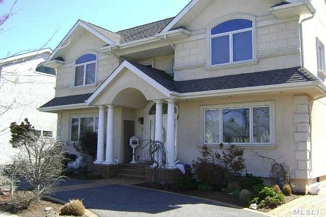 1st image of 132 Daytona St