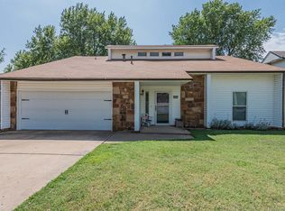 2402 S Gardenia Ave, Broken Arrow, OK 74012