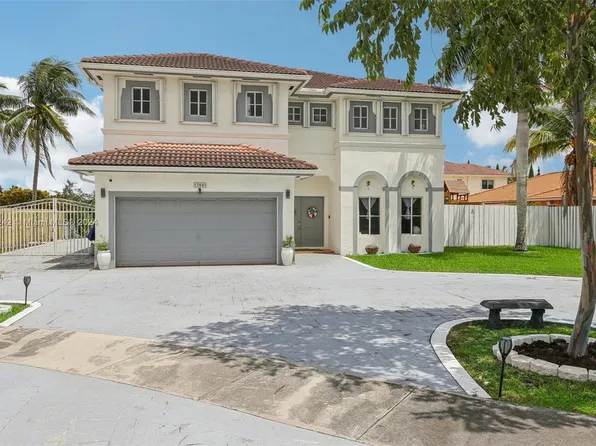 15045 SW 38th Ter, Miami, FL 33185