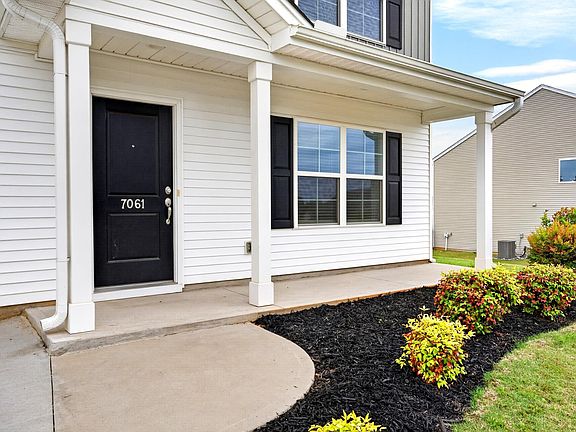 3rd image of 7061 Luna Mae Ct