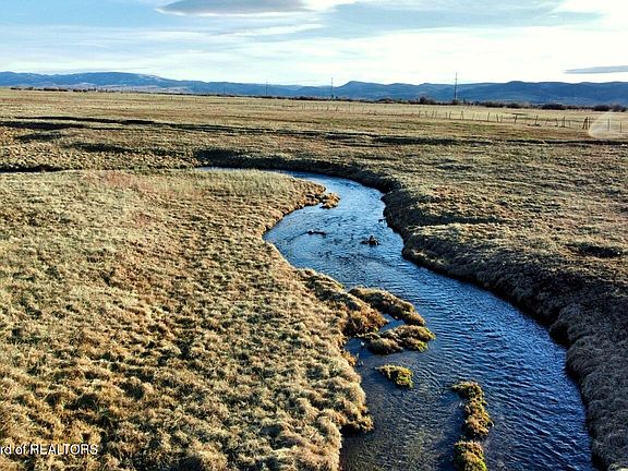 4th image of Pole Line Rd