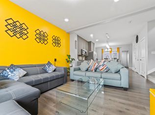 2153 Maple Rd NW, Edmonton, AB T6T 2L4